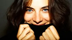 Líčení pro ženy po čtyřicítce: jednoduchý trik, který pomáhá skrýt vrásky