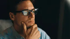 Známky, které podle psychologů naznačují, že jste chytřejší než průměrný člověk